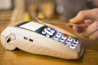 Learn to Use a Credit Card to Make Purchases Efficiently